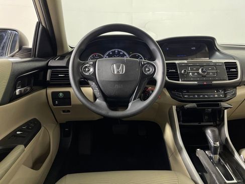 Used 2016 Honda Accord LX image 15