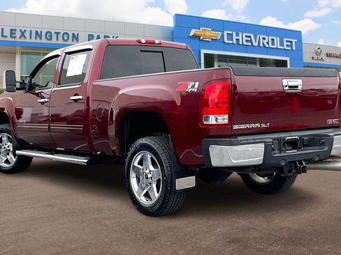 Used 2014 GMC Sierra 2500 SLT w/ SLT Convenience Package image 2