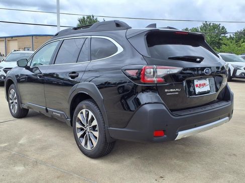 New 2025 Subaru Outback Limited image 2