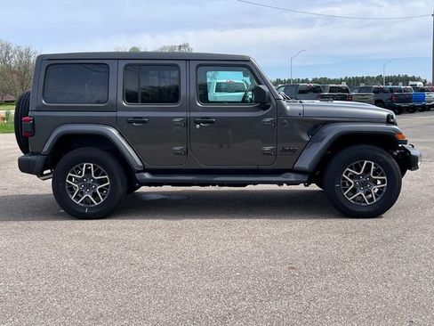 New 2025 Jeep Wrangler Unlimited Sahara AWD/4WD image 45