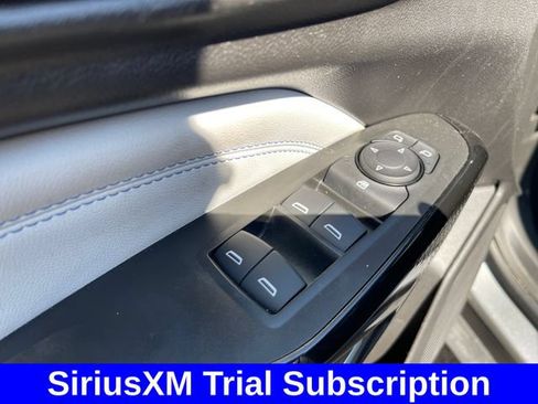 Used 2025 Chevrolet Trax LT w/ LT Convenience Package FWD image 11