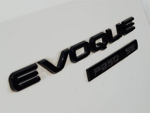 Used 2020 Land Rover Range Rover Evoque SE image 12