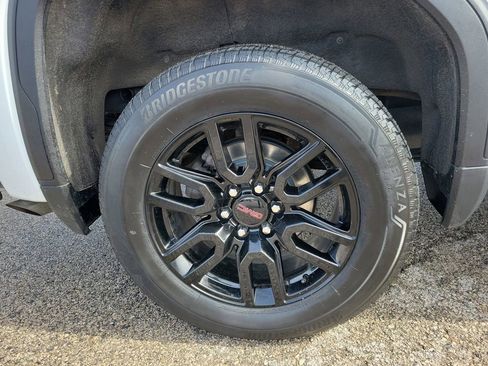 Certified 2022 GMC Sierra 1500 Elevation w/ Preferred Package AWD/4WD image 5
