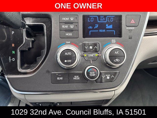 Used 2019 Toyota Sienna XLE Premium FWD image 26