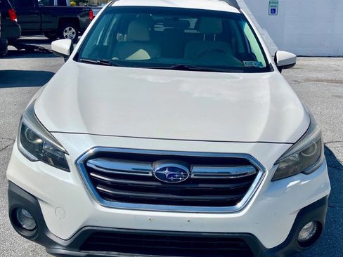 Used 2018 Subaru Outback 2.5i Premium image 3