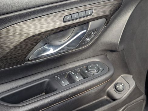 Used 2020 GMC Terrain SLT w/ Preferred Package image 27