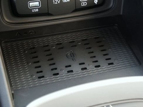 New 2026 Hyundai Venue SEL FWD image 16