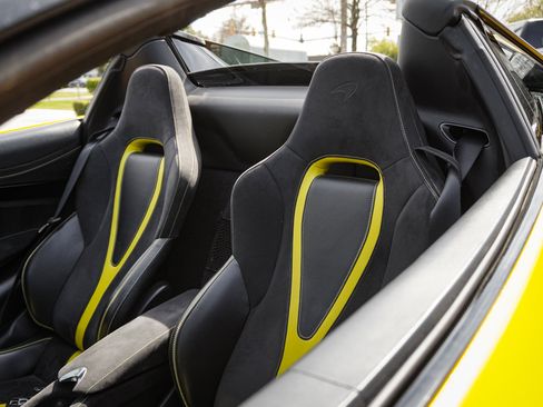 Used 2021 McLaren 720S Luxury image 34