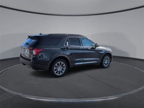 New 2025 Ford Explorer Active w/ Active Comfort Package image 8