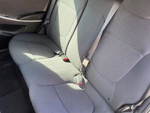 Used 2014 Hyundai Accent SE image 8