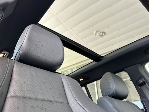 Used 2024 Mercedes-Benz GLS 450 4MATIC image 18