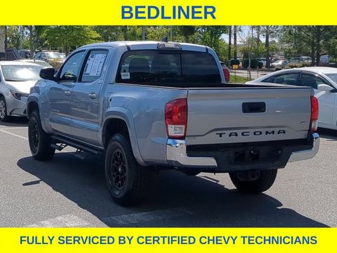 Used 2019 Toyota Tacoma SR5 RWD image 9