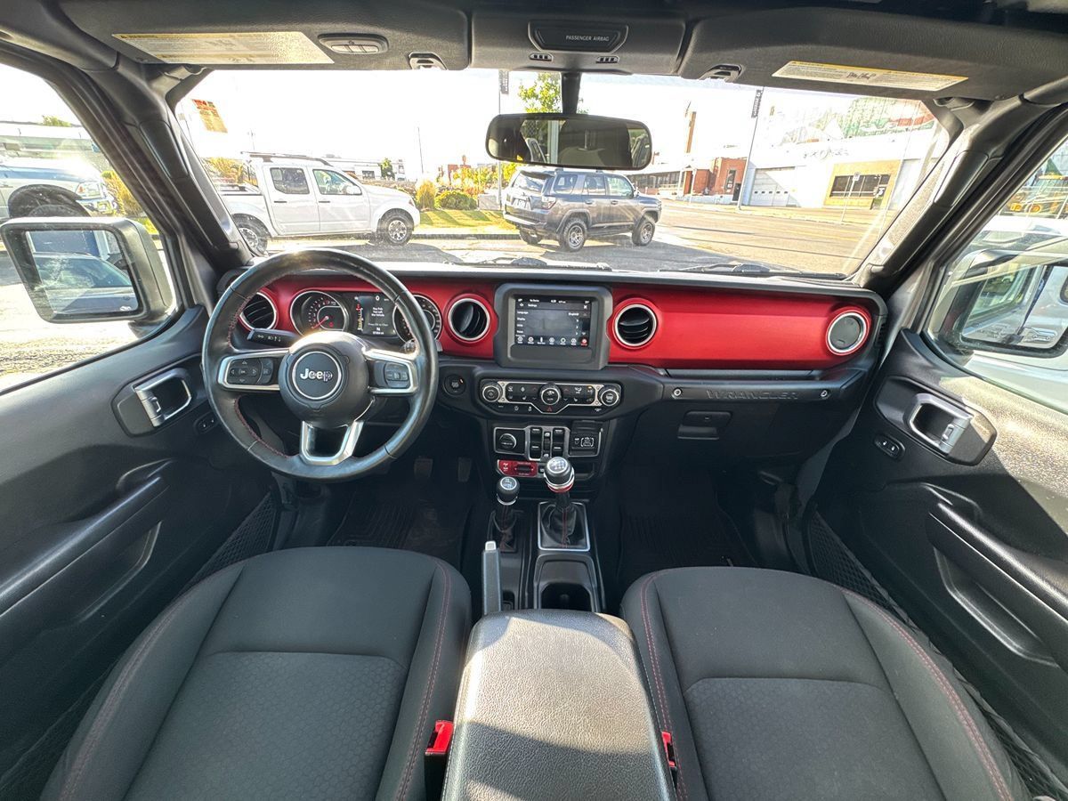 Used 2018 Jeep Wrangler Unlimited Rubicon w/ LED Lighting Group AWD/4WD image 30