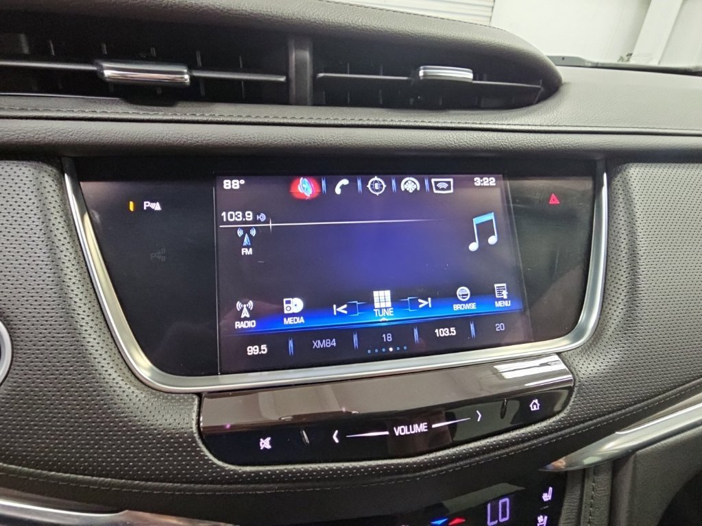 Used 2017 Cadillac XT5 Premium Luxury FWD image 16