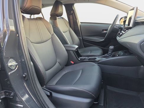 Used 2025 Toyota Corolla XLE image 10