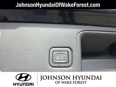 Used 2023 GMC Terrain SLE w/ Driver Convenience Package image 21