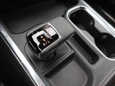 New 2026 Chevrolet Silverado 1500 LTZ w/ LTZ Premium Package AWD/4WD image 9