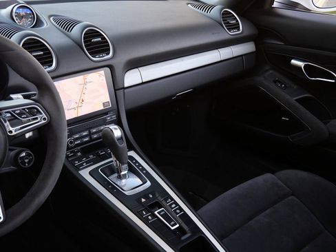 Used 2018 Porsche 718 Boxster GTS image 14