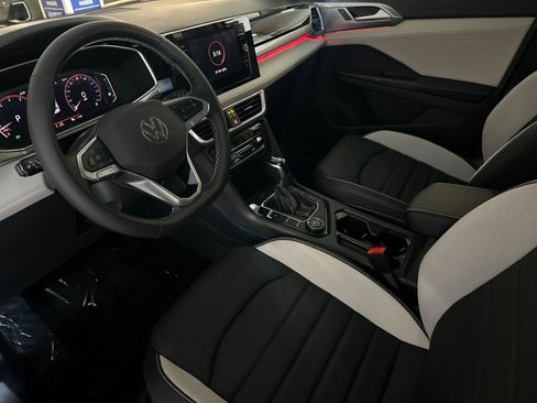 New 2026 Volkswagen Taos SEL AWD/4WD image 9