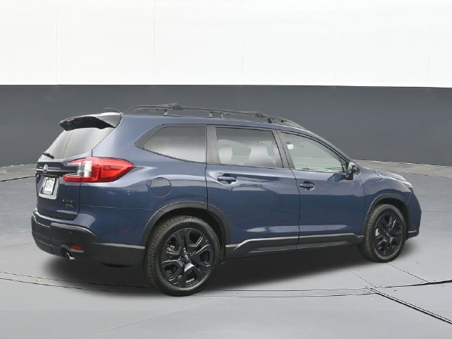 Used 2023 Subaru Ascent Onyx Edition AWD/4WD image 14