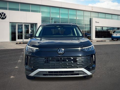 New 2026 Volkswagen Tiguan SE image 2