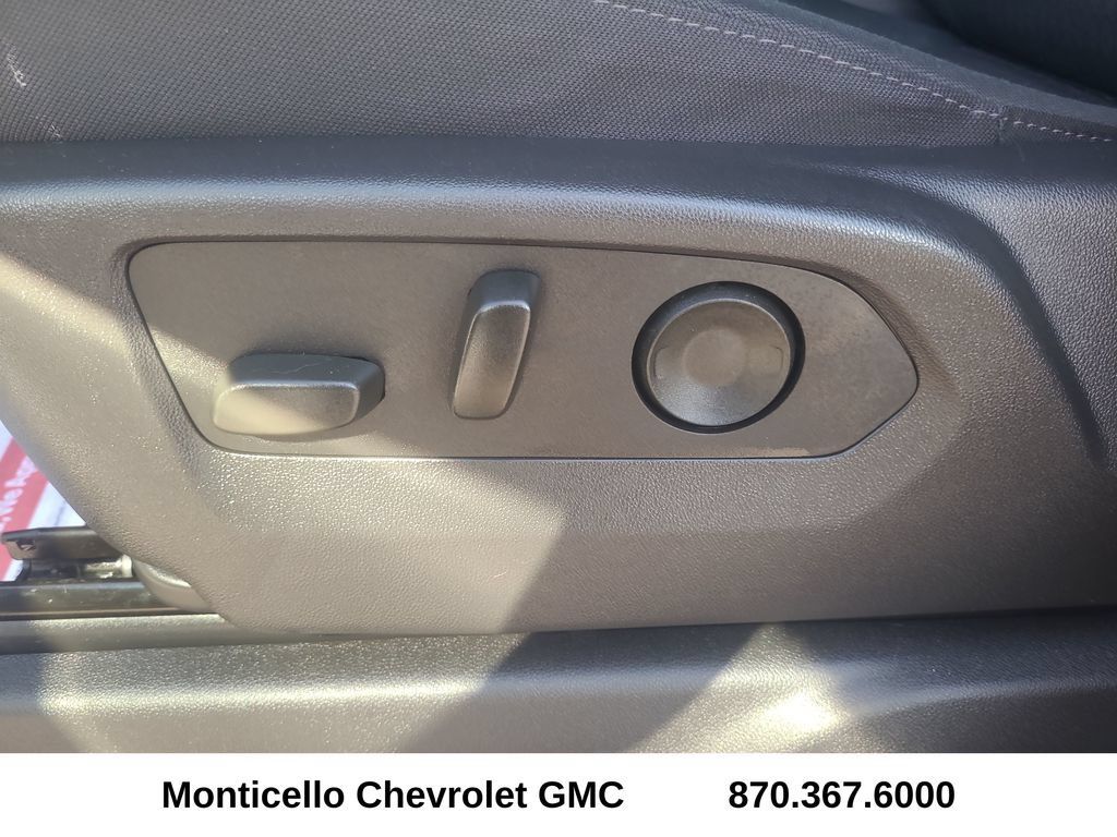 Used 2024 Chevrolet Silverado 1500 Custom AWD/4WD image 15