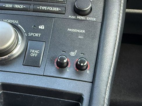 Used 2016 Lexus CT 200h image 28