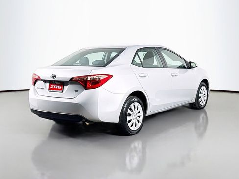 Used 2018 Toyota Corolla LE image 5