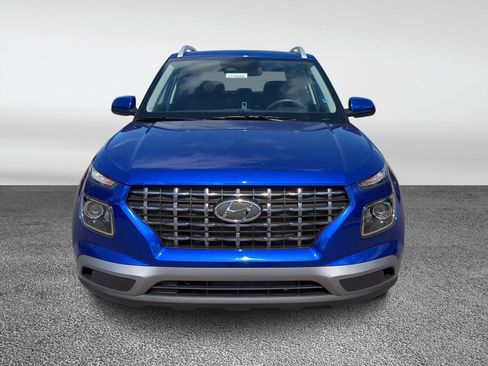 New 2025 Hyundai Venue SEL image 8