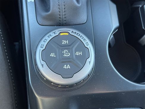 New 2025 Ford Bronco Big Bend w/ Black Diamond Package image 9