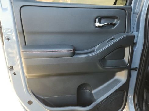 Used 2025 Nissan Frontier Pro-X w/ Pro Convenience Package RWD image 24