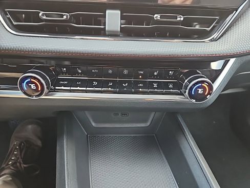 New 2026 Chevrolet Equinox RS w/ Convenience Package III image 18