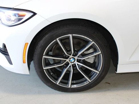 Used 2020 BMW 330i xDrive Sedan w/ Convenience Package AWD/4WD image 4