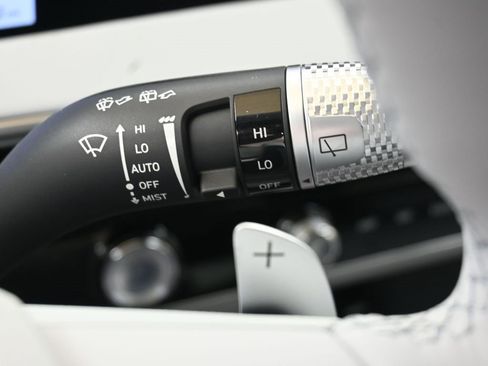 New 2026 Genesis GV70 2.5T Advanced image 32