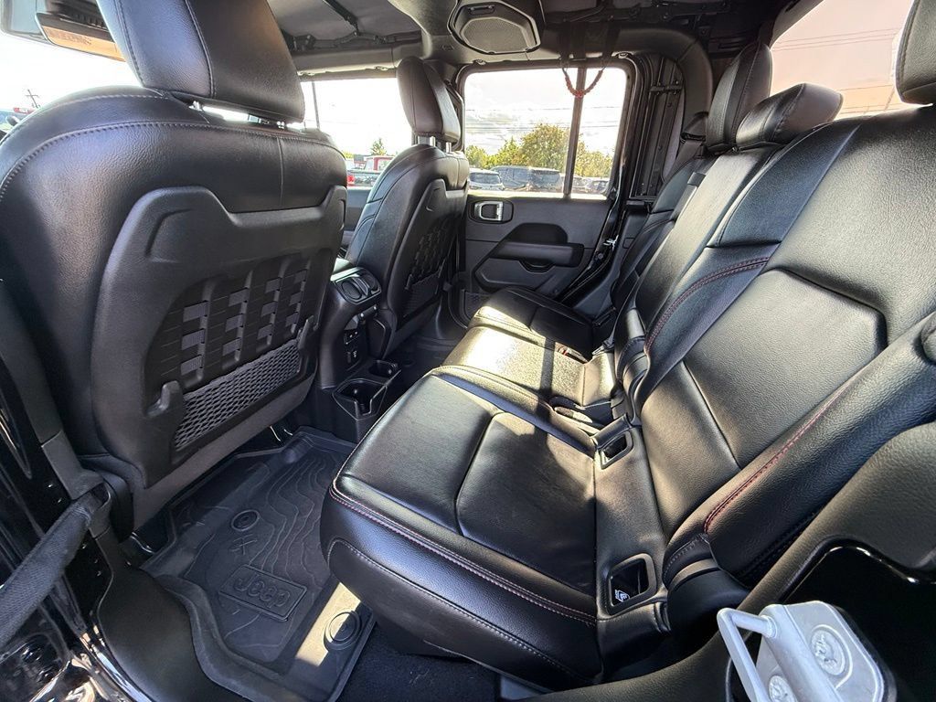 Used 2021 Jeep Gladiator Rubicon AWD/4WD image 11