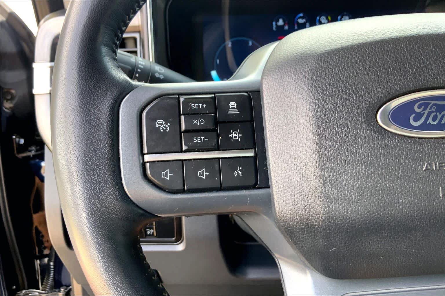 Certified 2024 Ford F250 Lariat w/ Lariat Ultimate Package AWD/4WD image 23