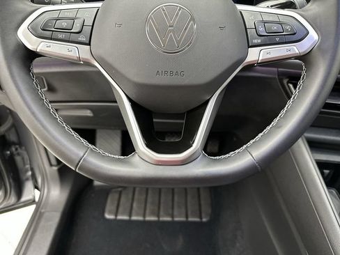 Certified 2025 Volkswagen Tiguan SE AWD/4WD image 16