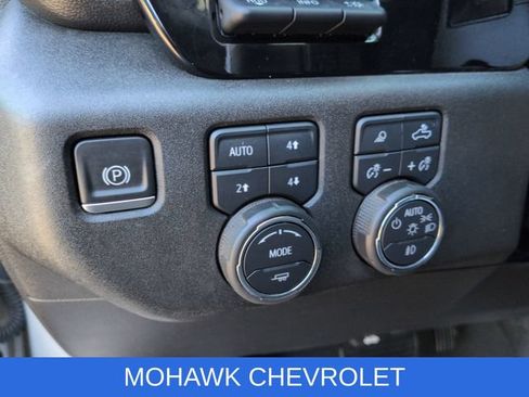 Certified 2022 Chevrolet Silverado 1500 LTZ w/ LTZ Premium Package AWD/4WD image 37