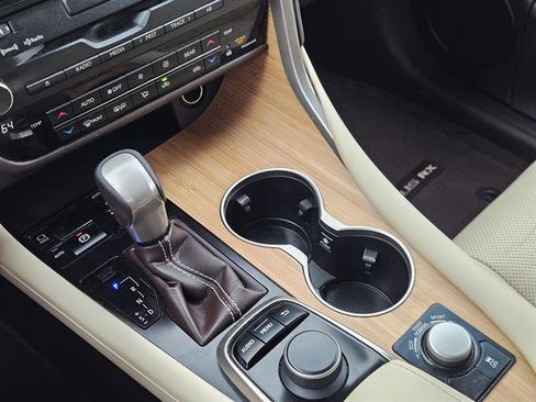 Used 2019 Lexus RX 350L Luxury image 16