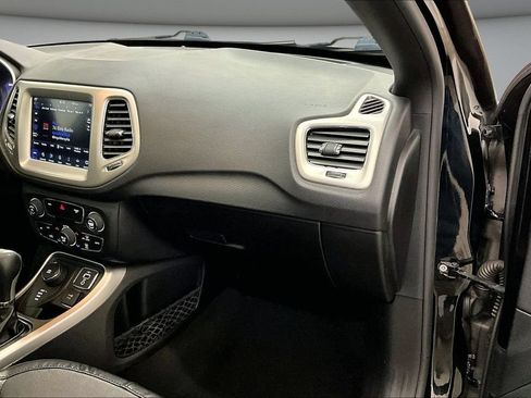 Used 2020 Jeep Compass High Altitude AWD/4WD image 26