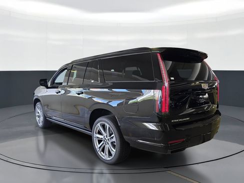 New 2026 Cadillac Escalade ESV Sport w/ Touring Package AWD/4WD image 4