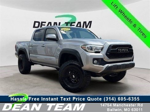 Used 2017 Toyota Tacoma TRD Off-Road w/ Tow Package (A/T) image 1