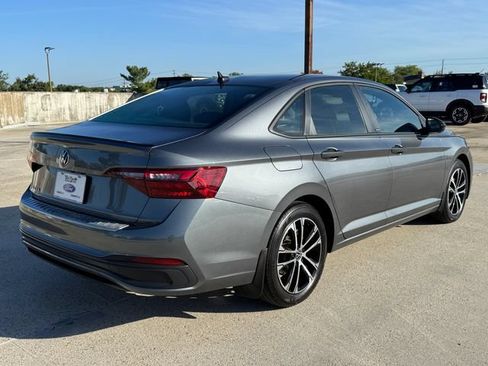 Used 2023 Volkswagen Jetta Sport FWD image 5