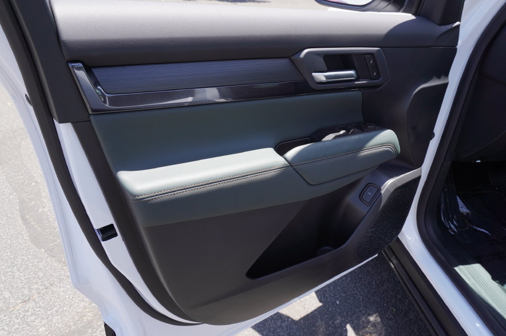 New 2026 GMC Terrain AT4 w/ Technology Package II AWD/4WD image 16