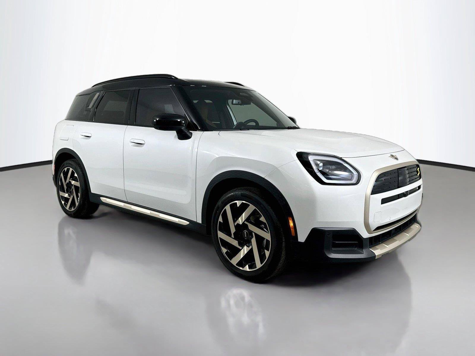 Used 2025 MINI Cooper Countryman SE AWD/4WD image 3