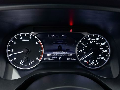 Used 2022 Nissan Rogue SV image 35