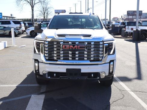 Used 2025 GMC Sierra 2500 Denali w/ Technology Package image 3