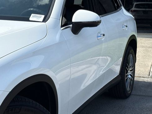 Used 2026 Mercedes-Benz GLC 300 image 4