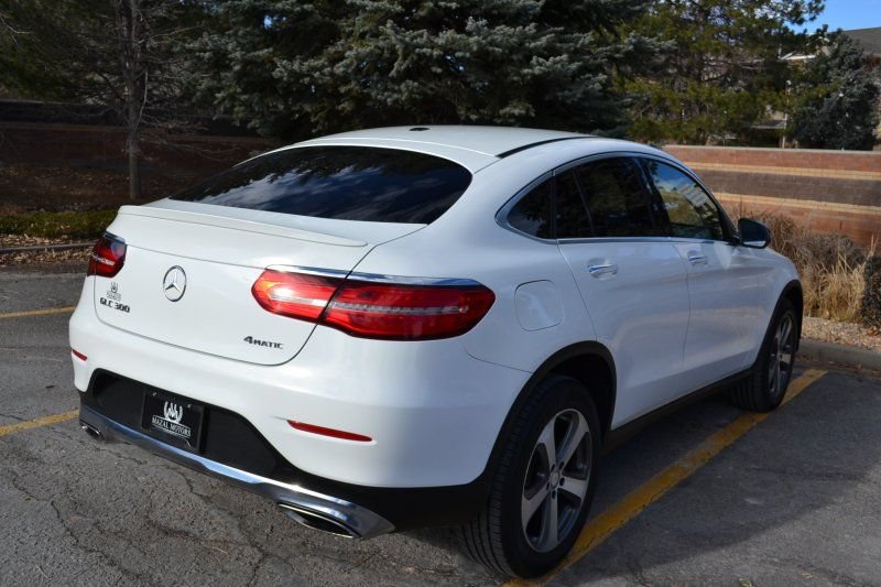 Used 2017 Mercedes-Benz GLC 300 4MATIC Coupe image 15