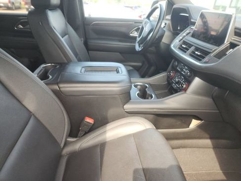 Used 2024 Chevrolet Tahoe LT AWD/4WD image 3